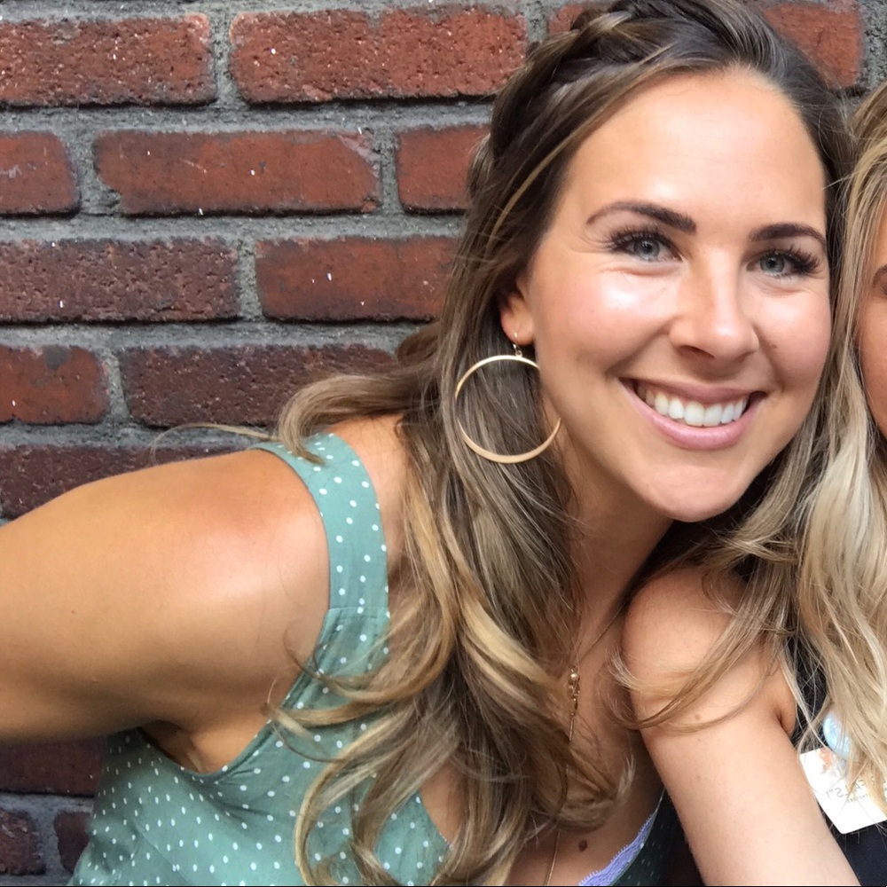 Meet your Posher, Stephanie